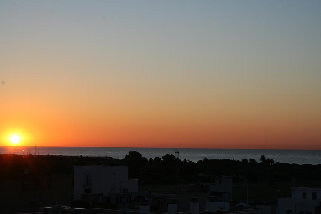 Hotel Austria 76 Puerto de Sagunto Exterior photo