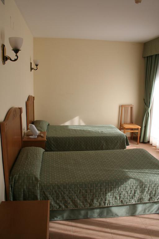 Hotel Austria 76 Puerto de Sagunto Room photo